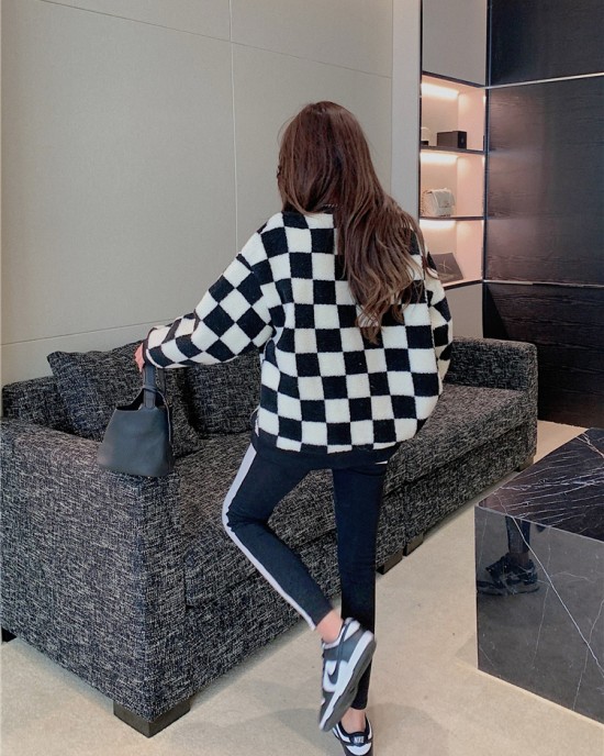Plaid lambs wool round neck hoodie thermal chessboard thick tops – PRYCUS MITCHELL INC Plaid lambs wool round neck hoodie thermal chessboard thick tops – PRYCUS MITCHELL INC